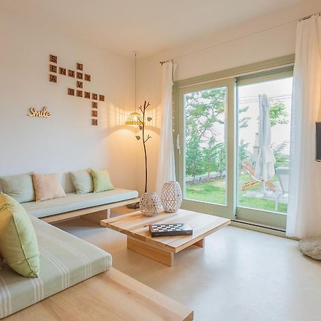Sea And Sun Luxury Pools' Villas 霍里顿 外观 照片
